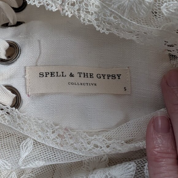 📸 Spell Dawn Lace Mini Dress - Picture 3 of 3